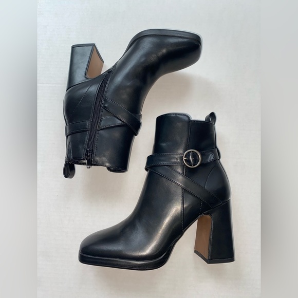 WOMEN'S BLACK KENSIE AXEL HEELED BOOTIES SIZE 6.5 DRESSY STAPLE BUCKLE DETAIL - Picture 5 of 9